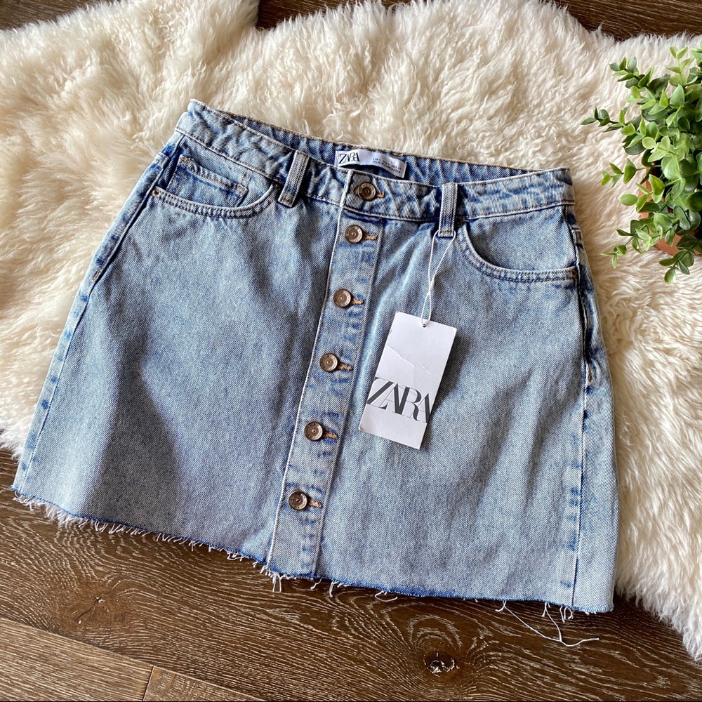 2/$30 Zara light wash button front jean mini skirt
